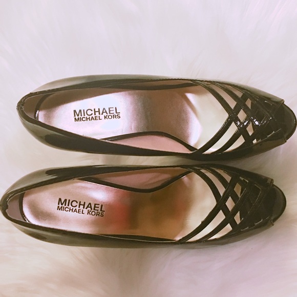 MICHAEL KORS practically new open toed Black Heel - Picture 5 of 8